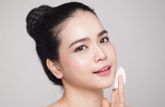 Ketahui Urutan Pemakaian Skincare Pagi dan Malam Hari yang Benar