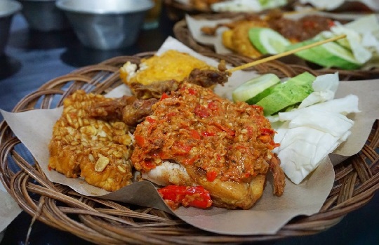 Harga Ayam Gepuk Pak Gembus Terbaru