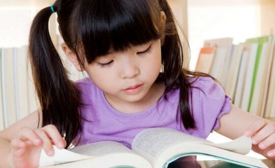Usia Yang Tepat Mengajari Anak Membaca