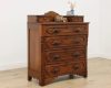 Antique Dresser Klasik yang Bikin Ruangan Kamu Naik Level
